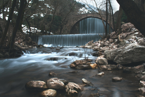 an image of water fall